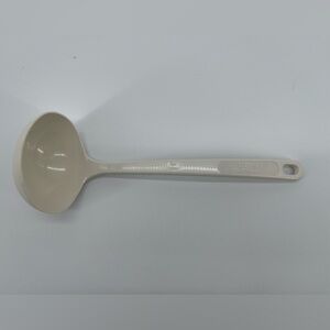 Pyrex White Plastic Cooking Spoon Ladle With Hanging Hole For Kitchen Use 2109-1